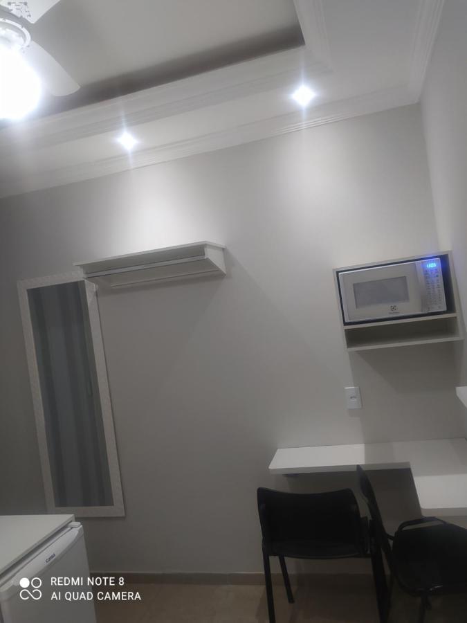 Pousada Quarto Casal Com Ar,Frigobar, Garagem Aparecida  Exterior photo
