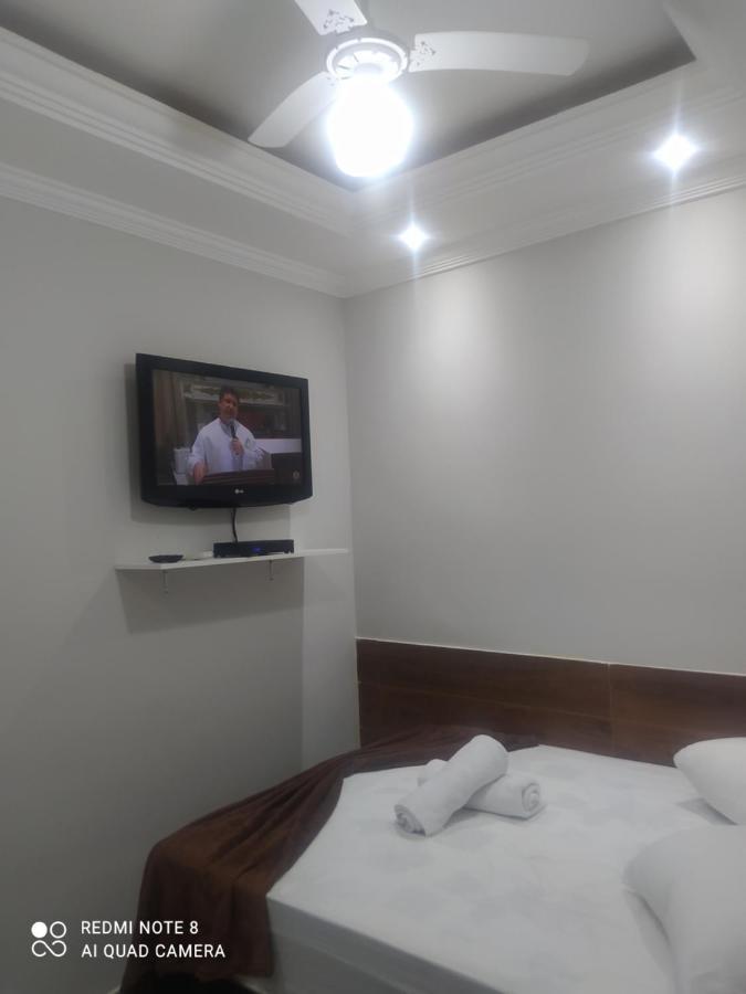 Pousada Quarto Casal Com Ar,Frigobar, Garagem Aparecida  Exterior photo